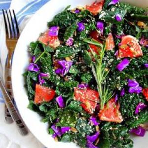 Rosemary Infused Grapefruit and Kale Salad to make your winter day colourful 